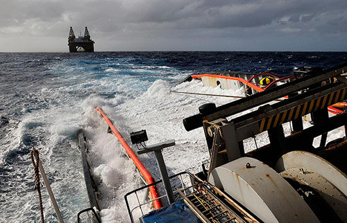 Ocean Tug Retriever towing Heerema's SSCV Thialf